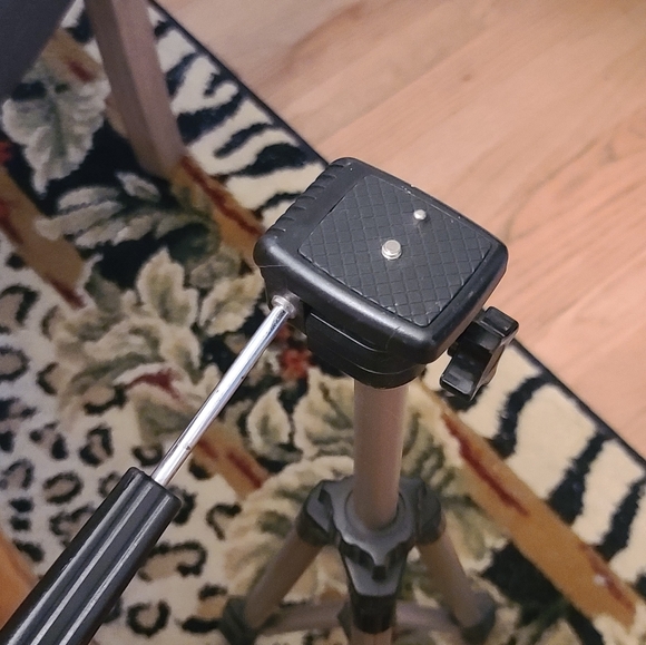 TRIPOD adjustable expandable No Brand - Picture 3 of 5